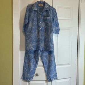 Papinelle blue floral silk pajama size XS, capri pants 3/4 sleeves